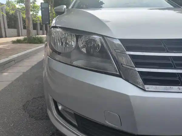 Volkswagen Lavida 2013