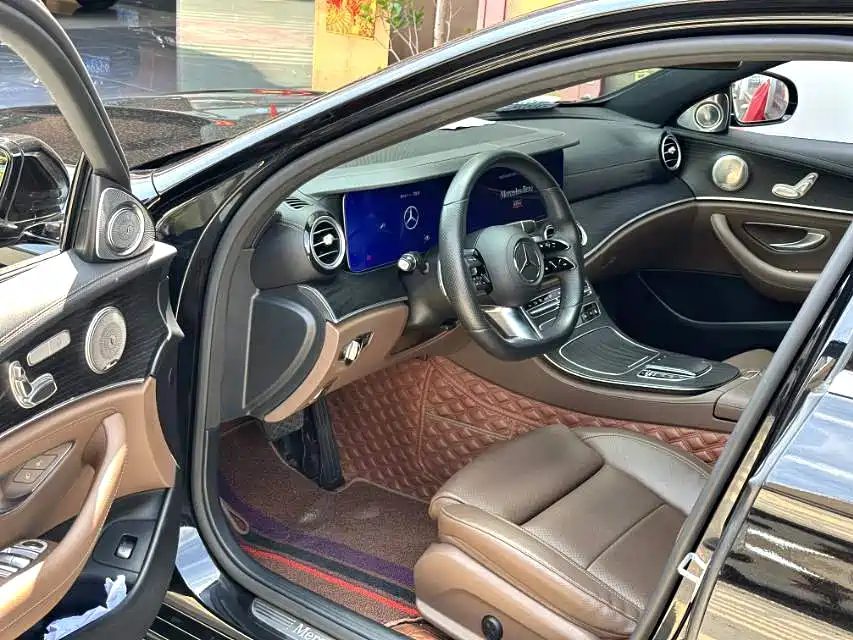 Mercedes-Benz E-Class 2022 — фото 3