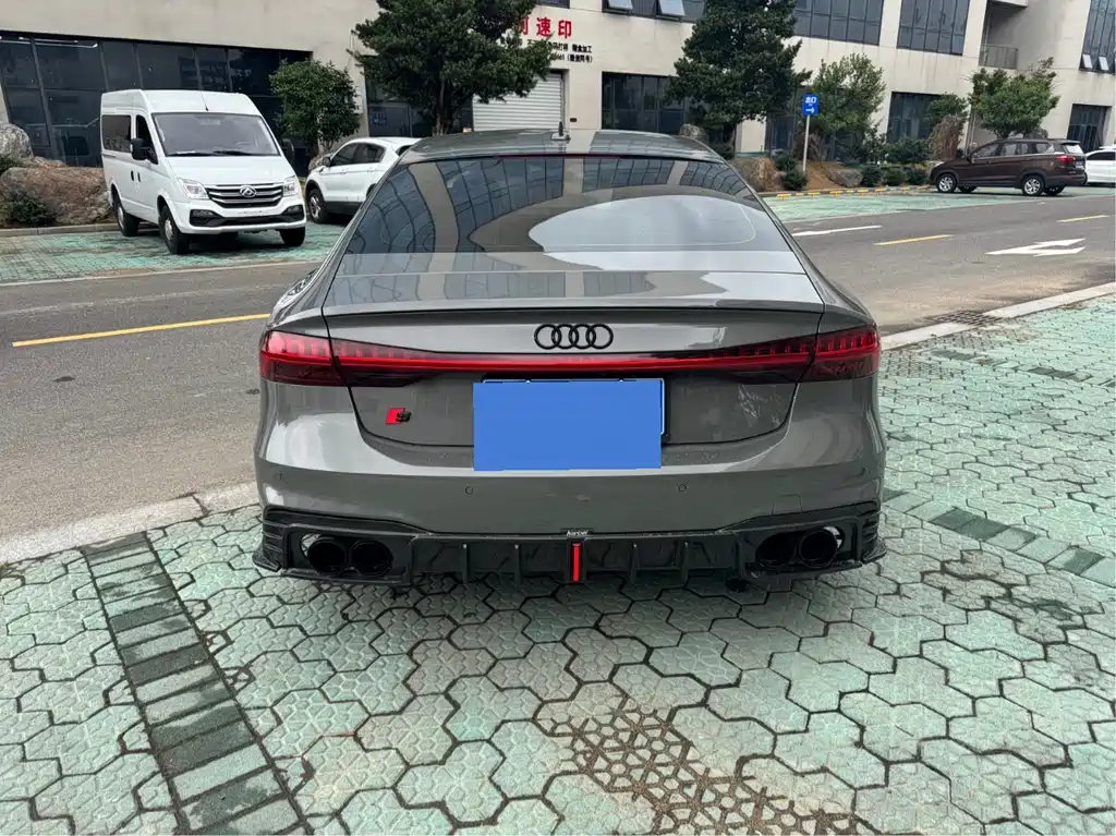 Audi A7 2021 — фото 15