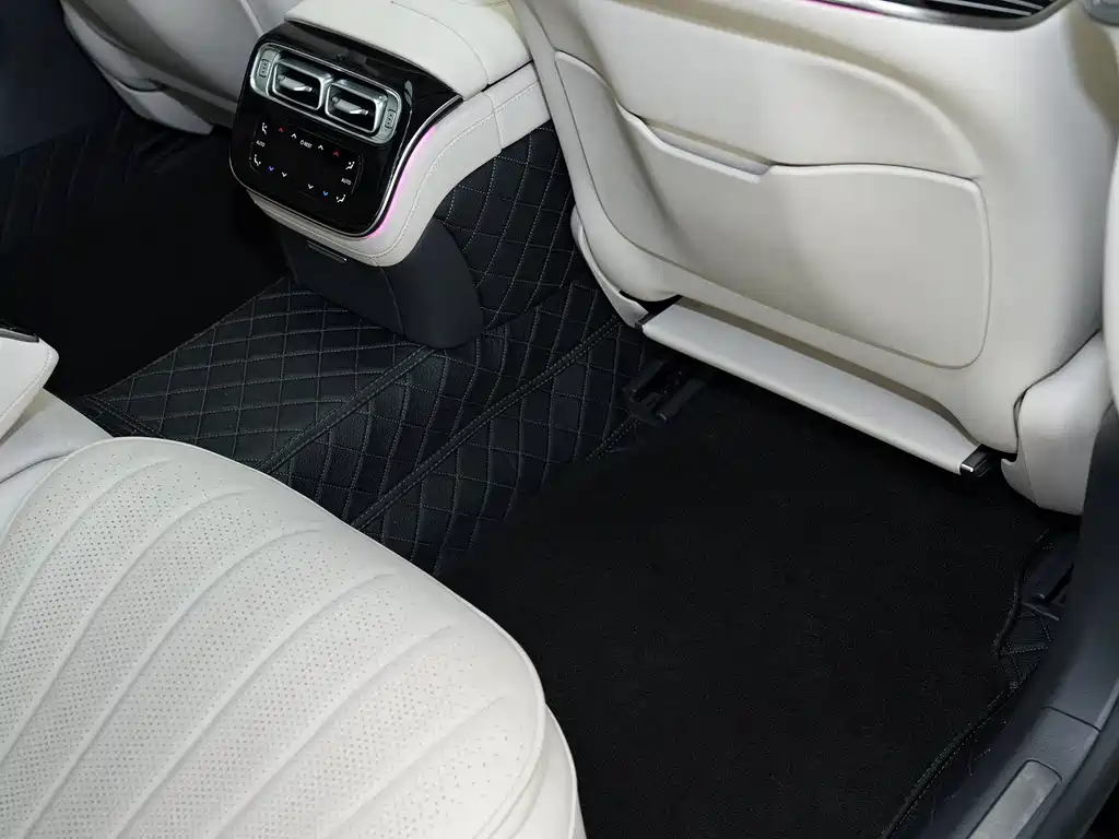 Mercedes-Benz S-Class 2023 — фото 15