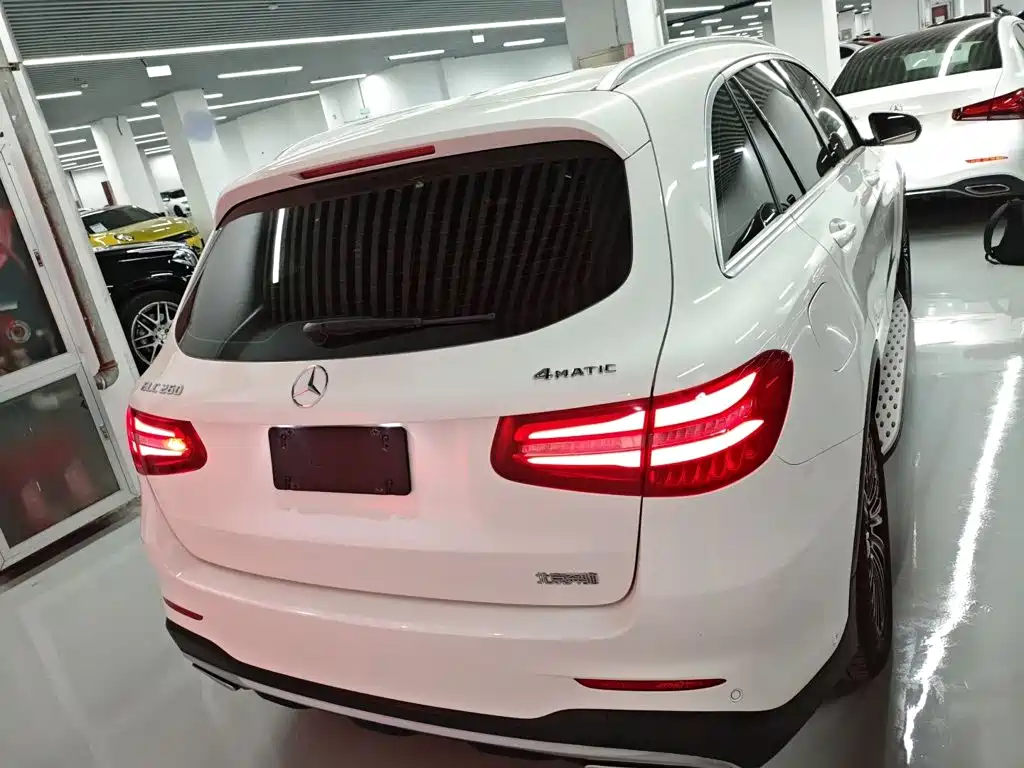 Mercedes-Benz GLC 2018 — фото 22