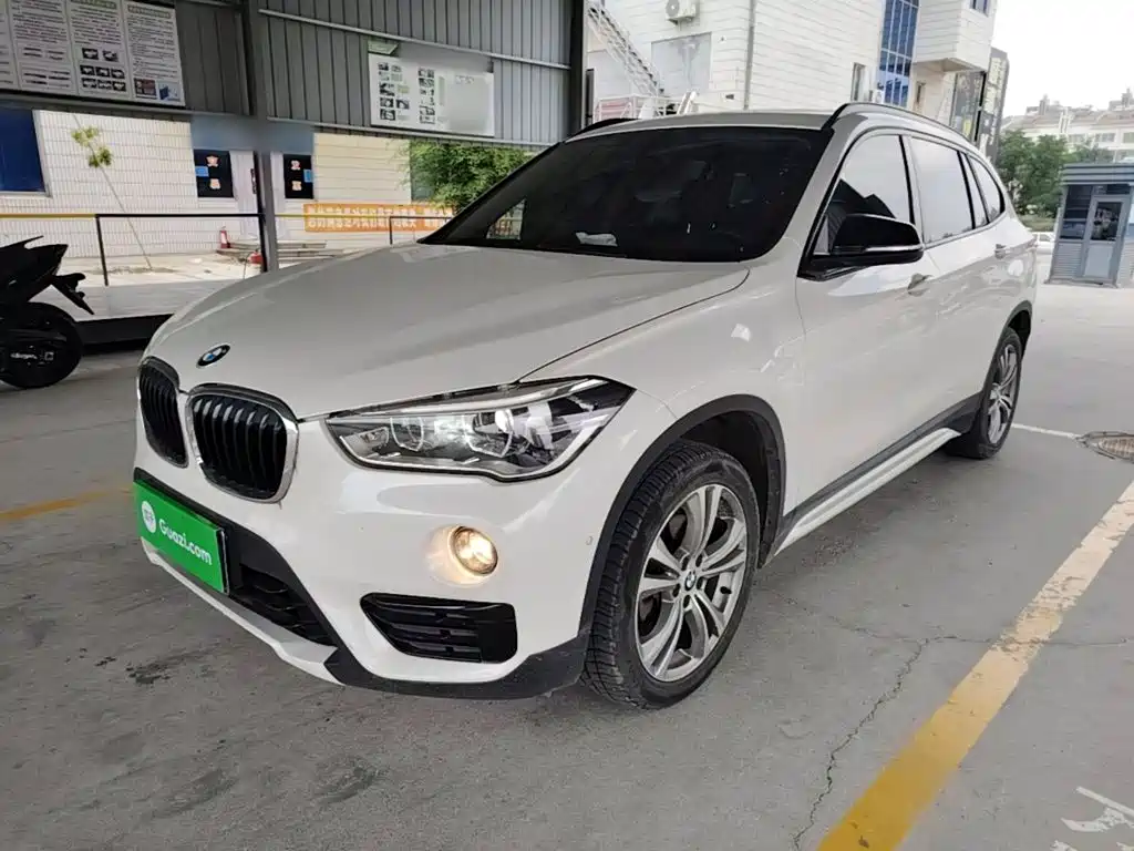 BMW X1 2018 — фото 1
