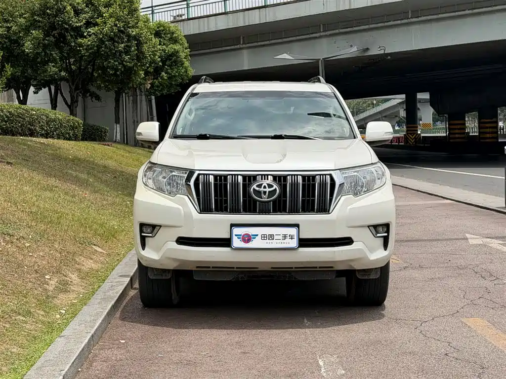 Toyota Prado 2019 — фото 2