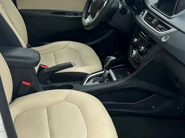 Changan Yuexiang V7 2016