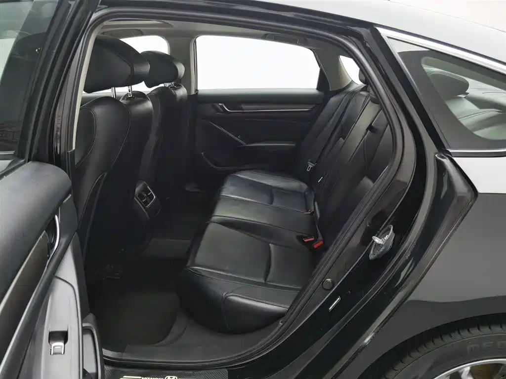Honda Accord 2018 — фото 15