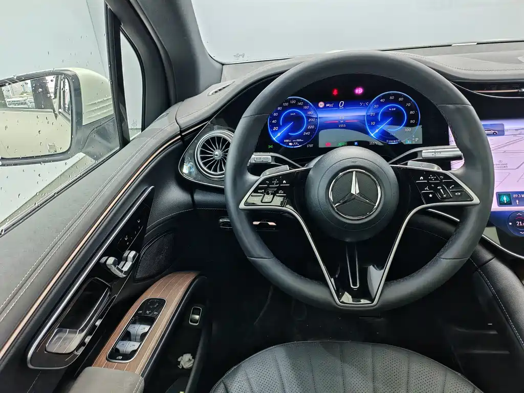 Mercedes-Benz EQS SUV 2025 — фото 8