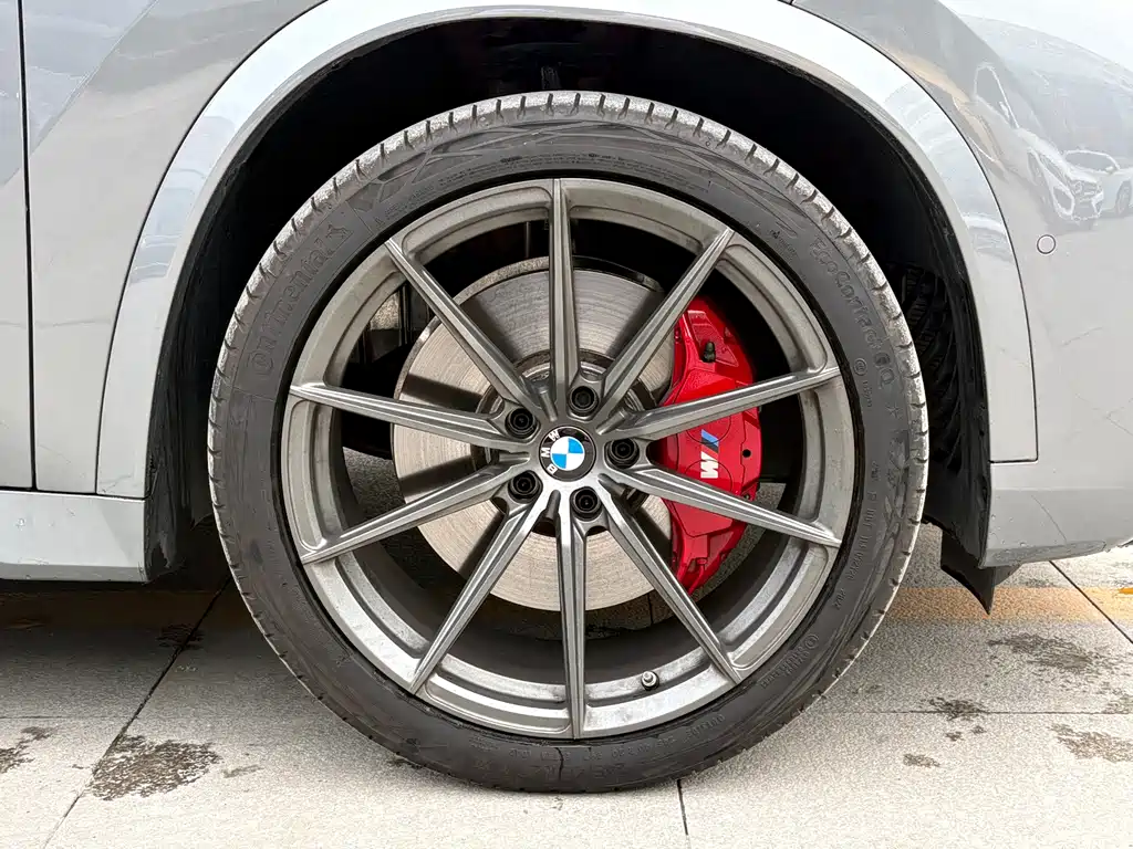 BMW X1 M35Li 2024 — фото 8