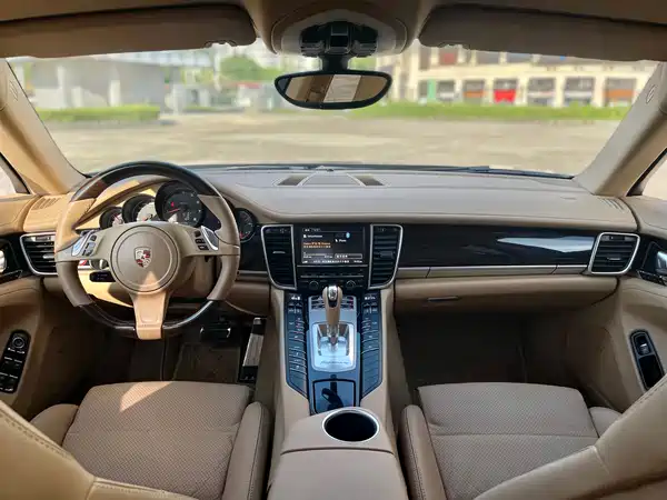 Porsche Panamera 2014