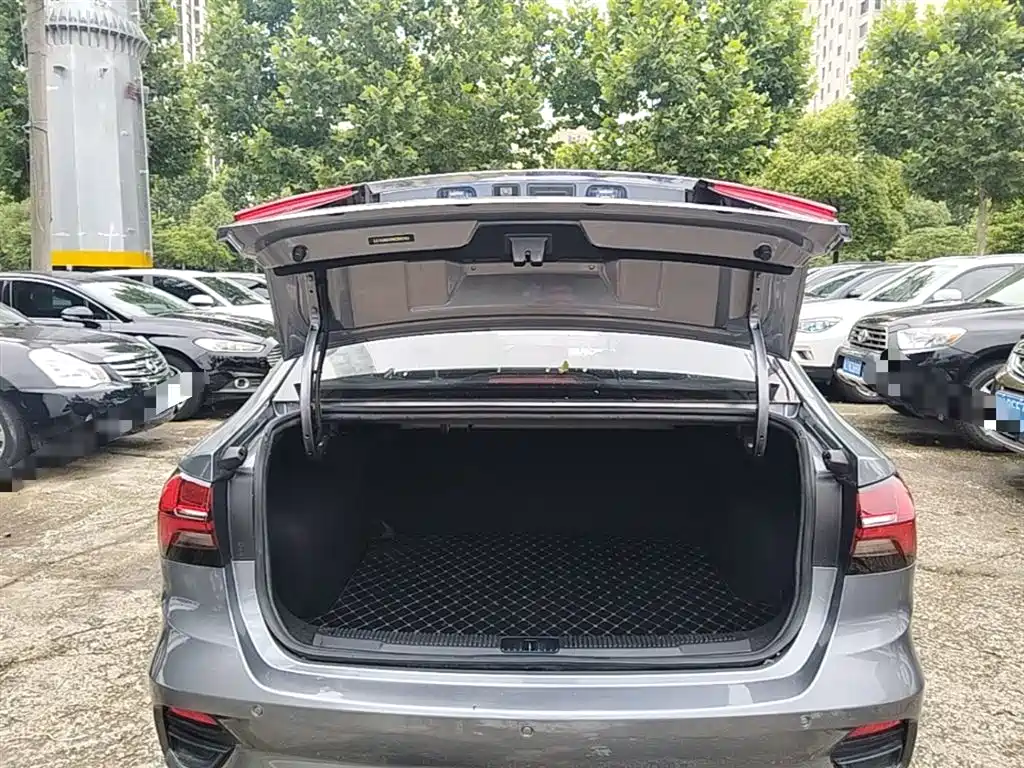 Roewe i5 2022 — фото 19