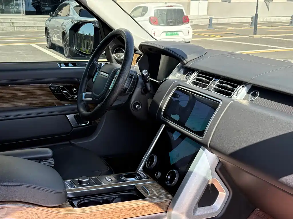 Land Rover Range Rover 2019 — фото 15