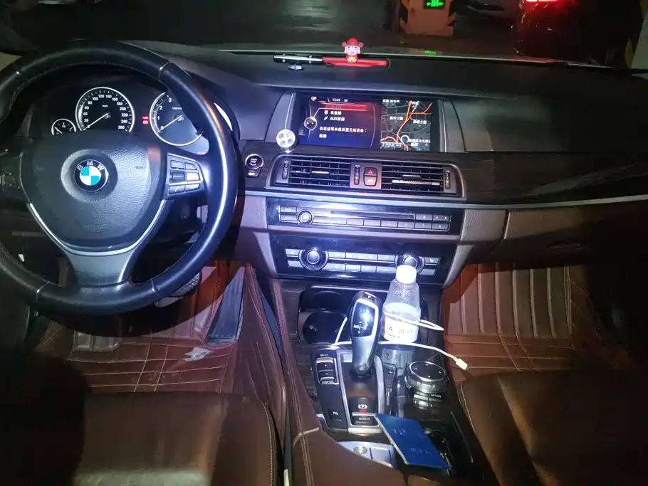 BMW 5 Series 2015 — фото 12