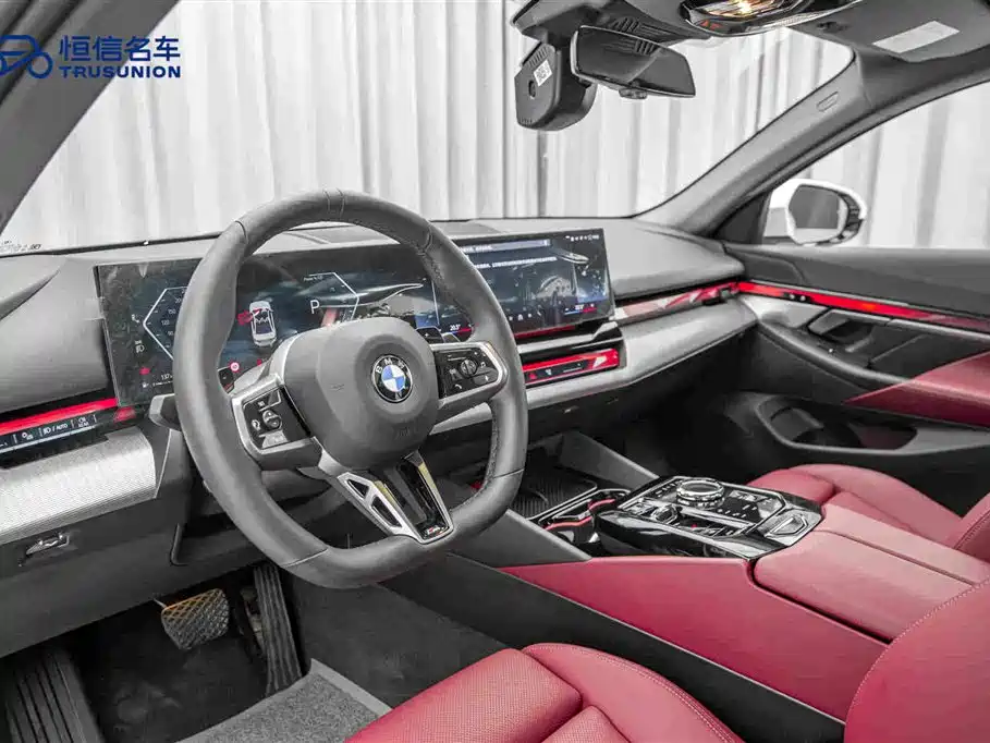 BMW 5 Series 2024 — фото 12