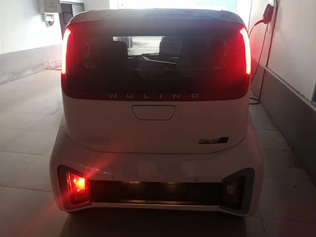 Wuling Nano EV 2022 — фото 6