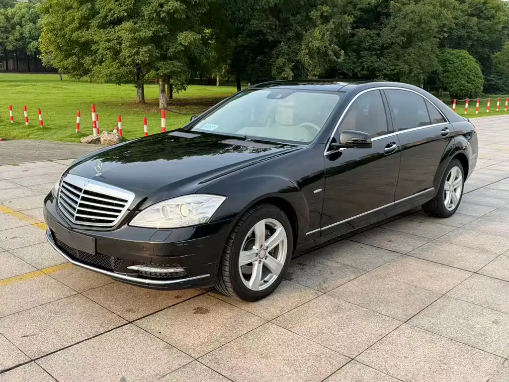 Mercedes-Benz S-Class 2012