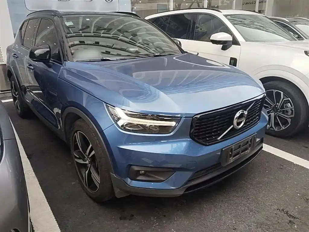 Volvo XC40 2019 — фото 4