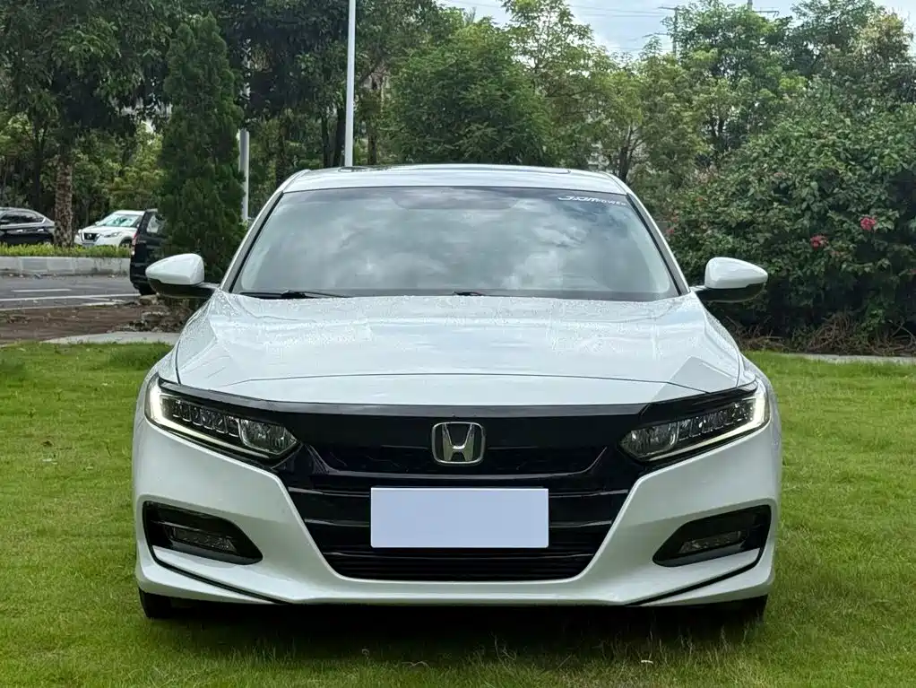 Honda Accord 2018 — фото 2