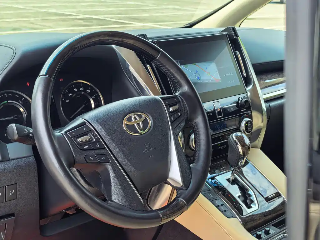 Toyota Vellfire 2020 — фото 16