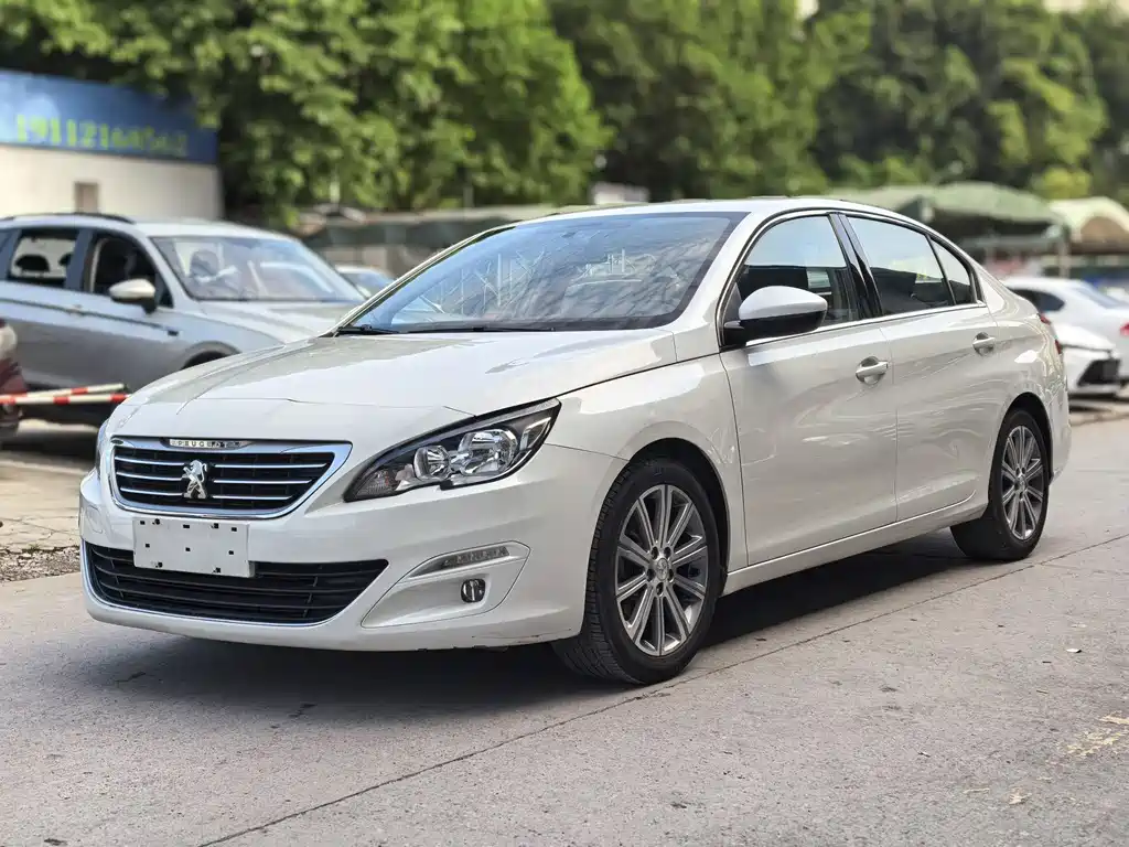 Peugeot 408 2015