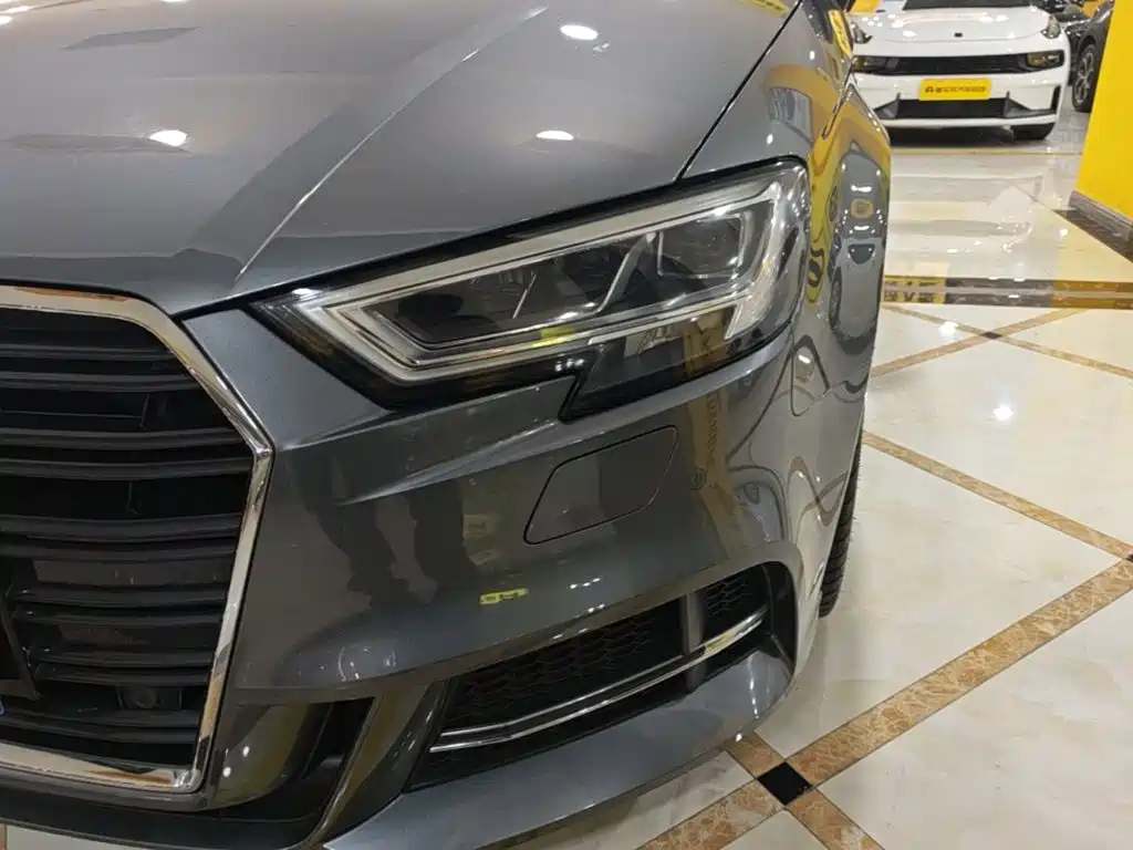 Audi A3 2018 — фото 18