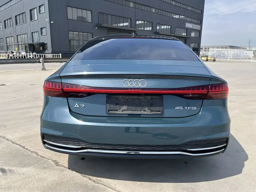 Audi A7 2021 — фото 26