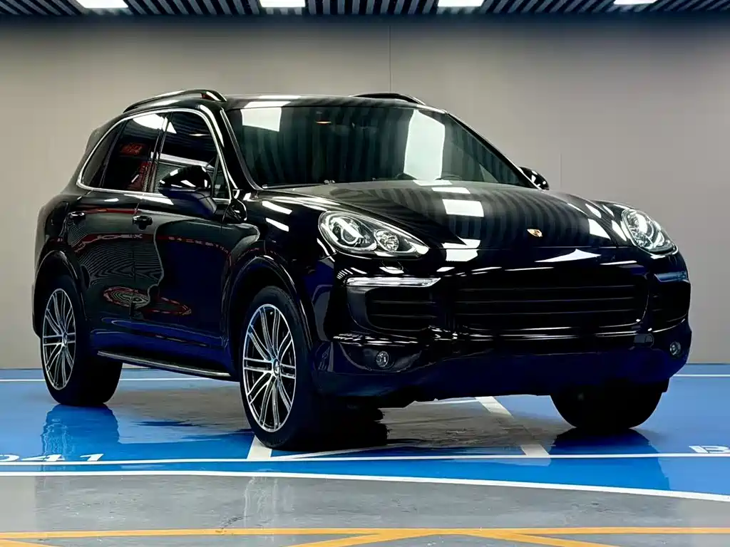 Porsche Cayenne 2016 — фото 3