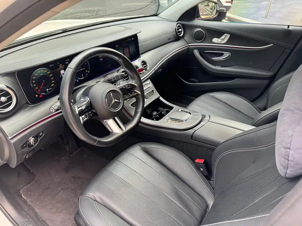 Mercedes-Benz E-Class 2023 — фото 3