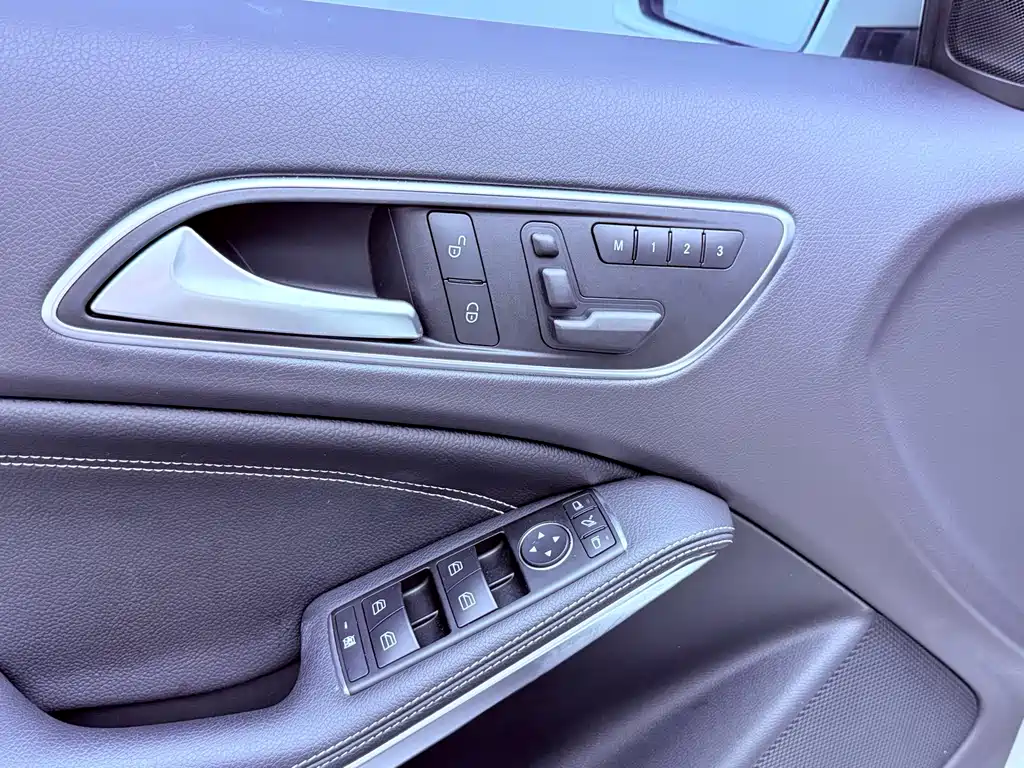 Mercedes-Benz A-Class 2014 — фото 26