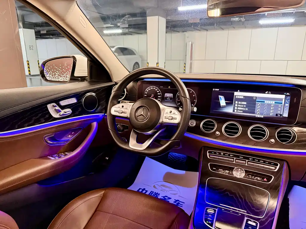 Mercedes-Benz E-Class 2018 — фото 12