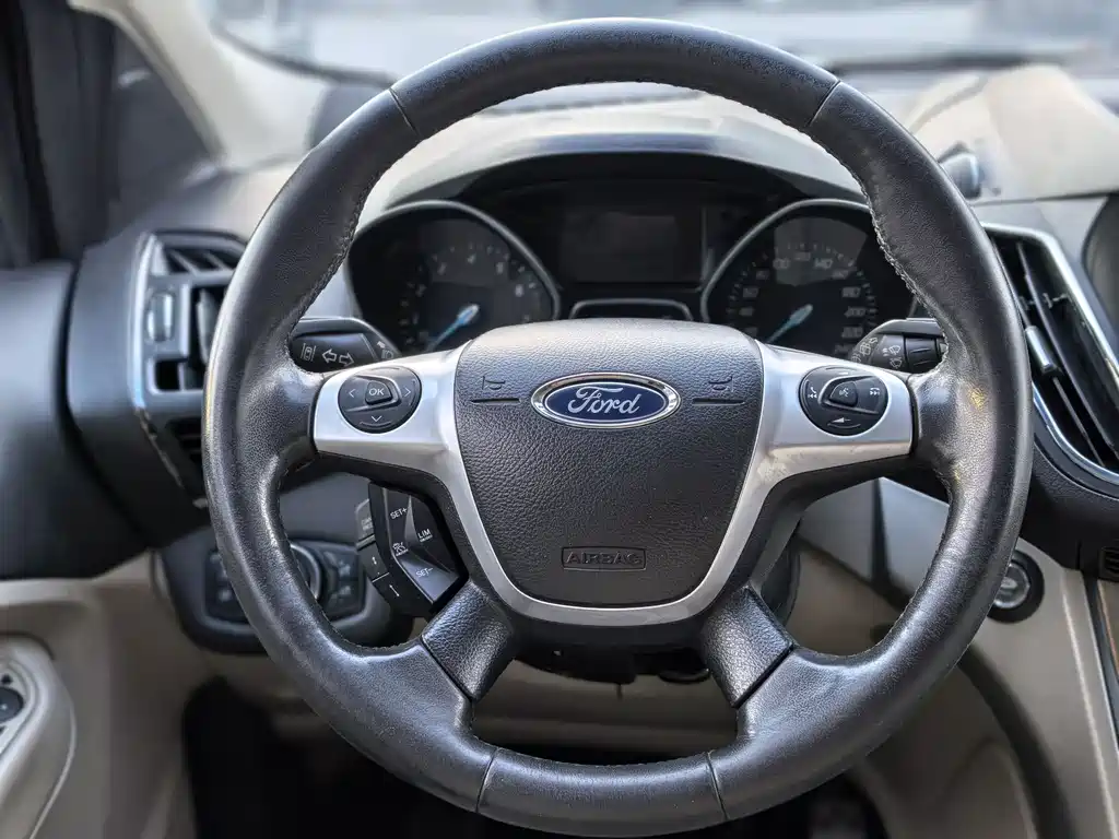 Ford Kuga 2014 — фото 8