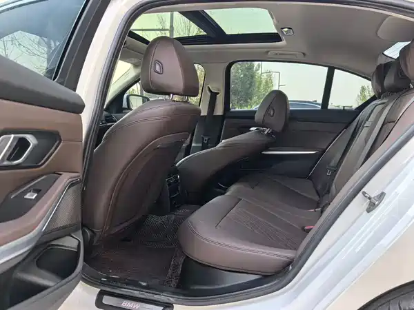 BMW i3 2024
