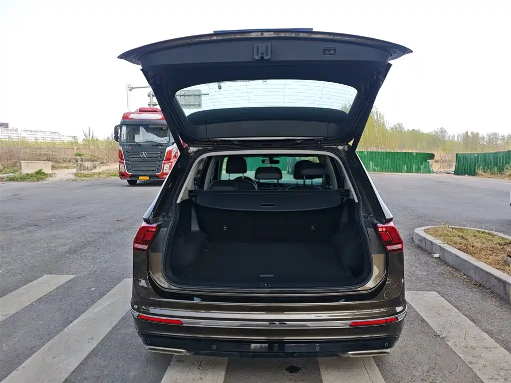 Volkswagen Tiguan L 2021 — фото 19