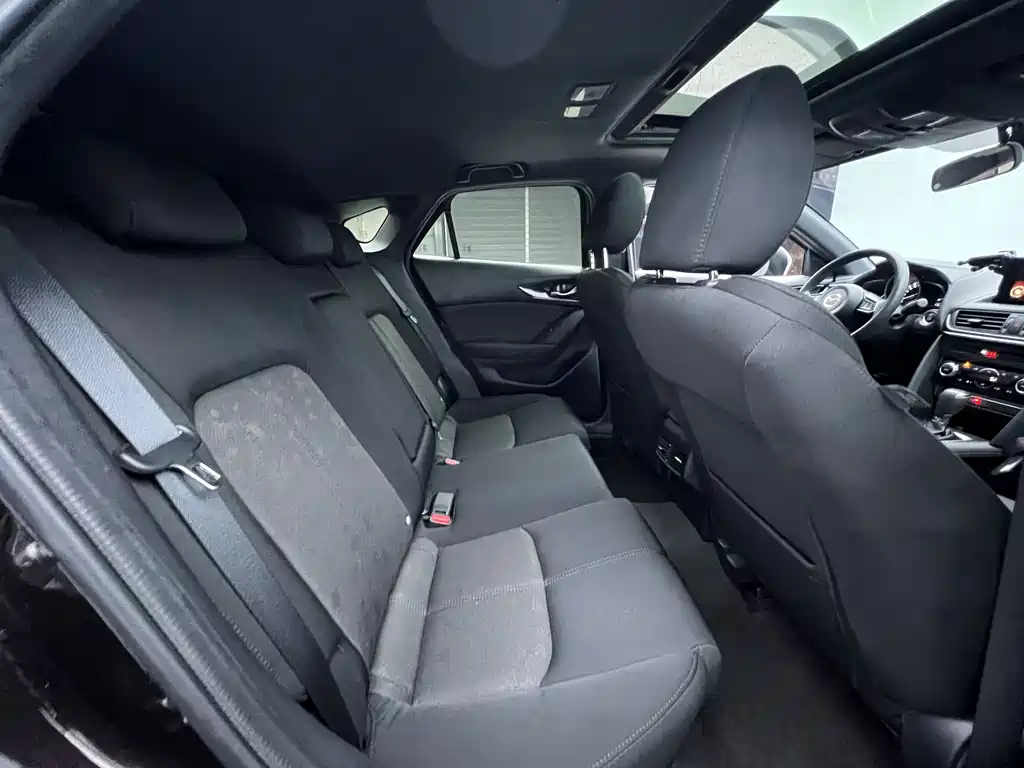 Mazda CX-4 2023 — фото 16