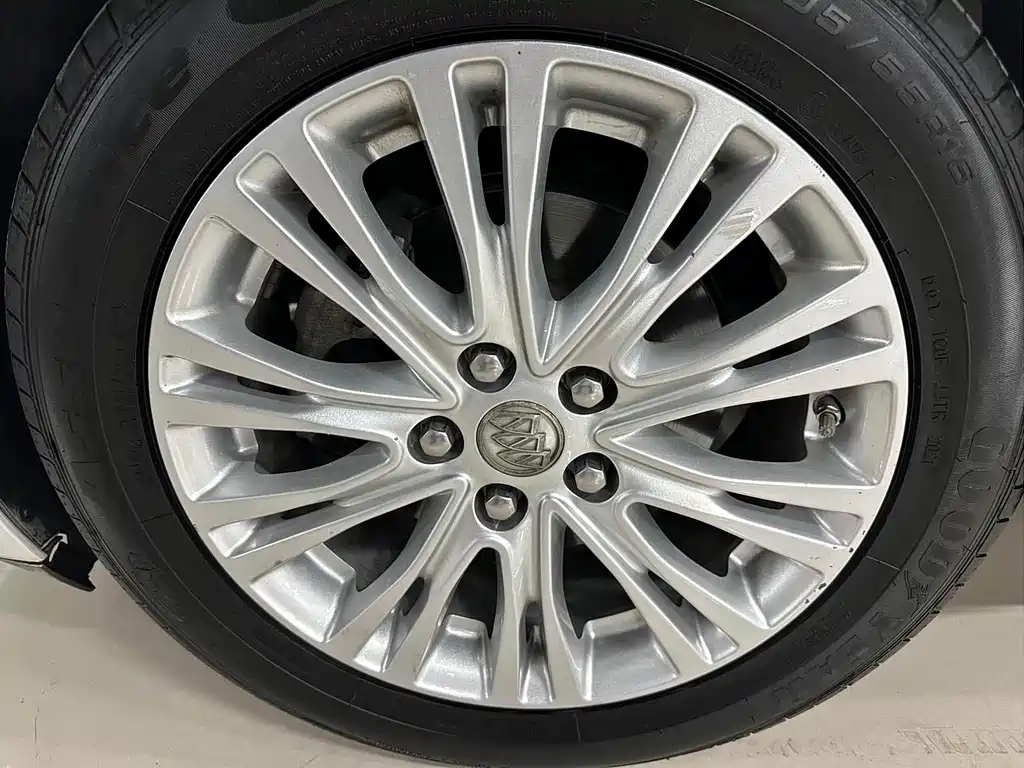 Buick Excelle GT 2015 — фото 16