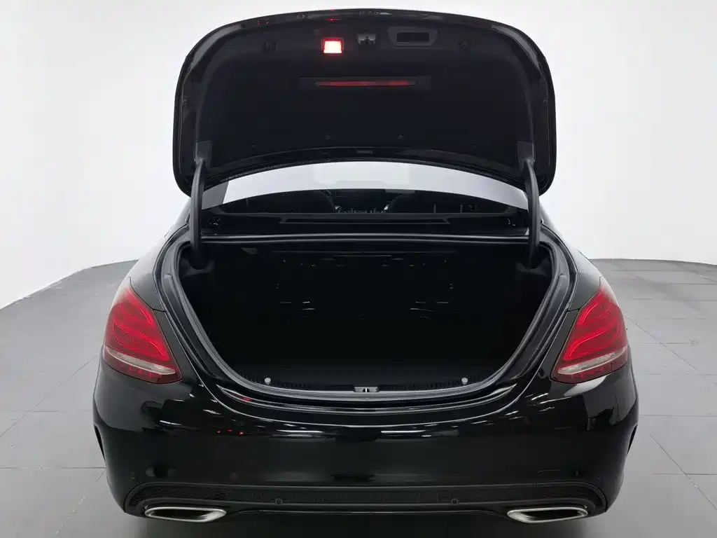 Mercedes-Benz C-Class 2017 — фото 16