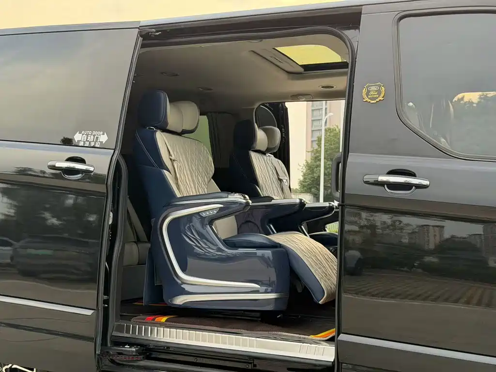 Ford Tourneo 2022 — фото 8