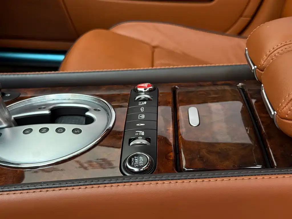 Bentley Flying Spur 2012 — фото 10