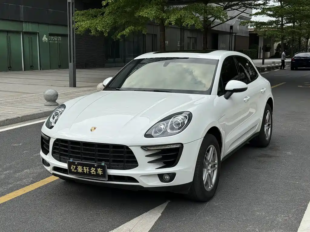 Porsche Macan 2015 — фото 1