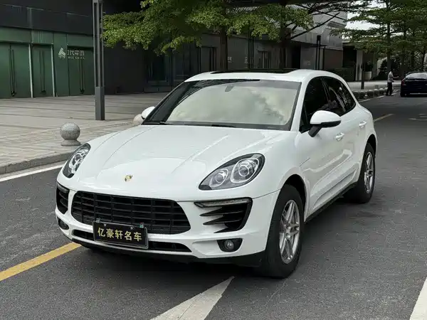 Porsche Macan 2014