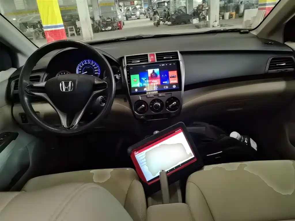 Honda City Classic 2014 — фото 10