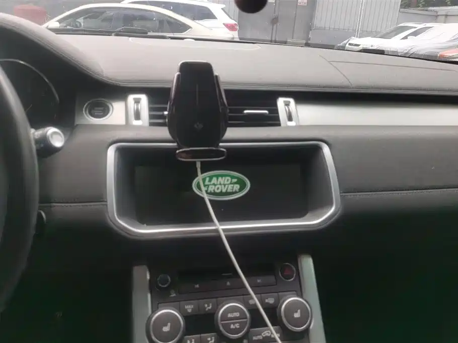 Land Rover Evoque 2018 — фото 13