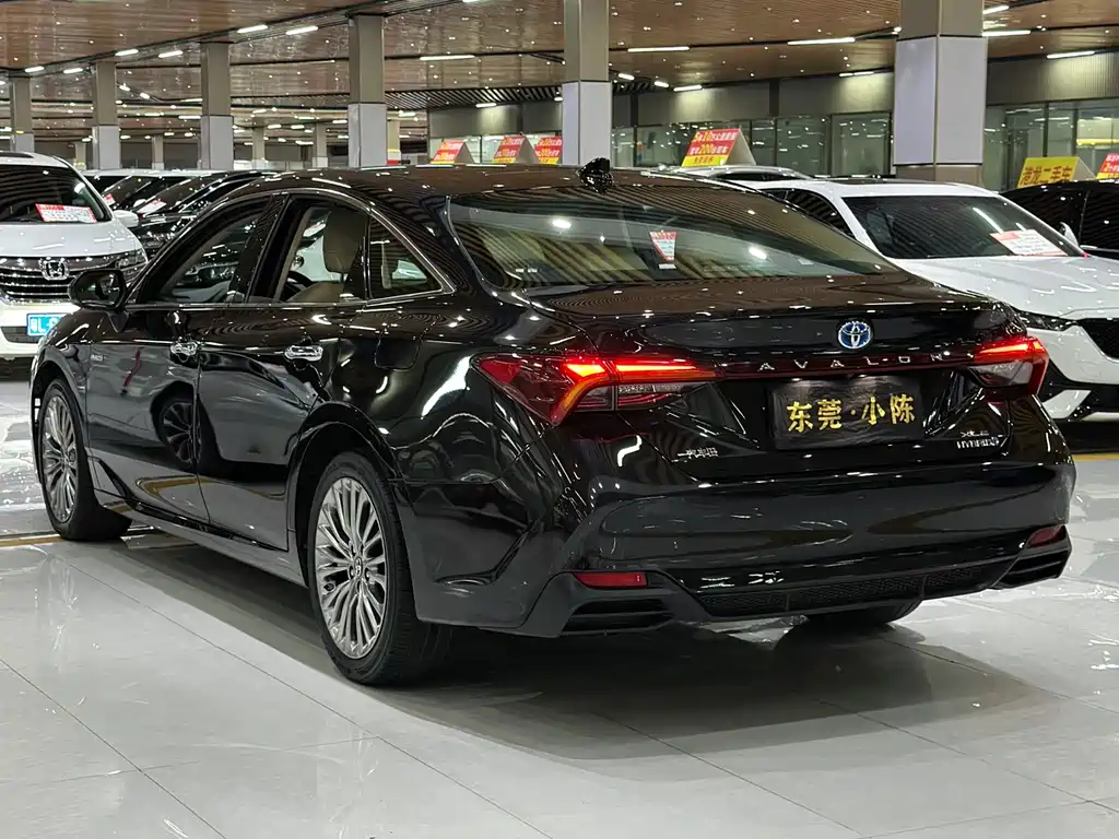 Toyota Avalon 2019 — фото 11