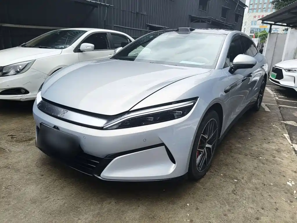 BYD Han L 2025