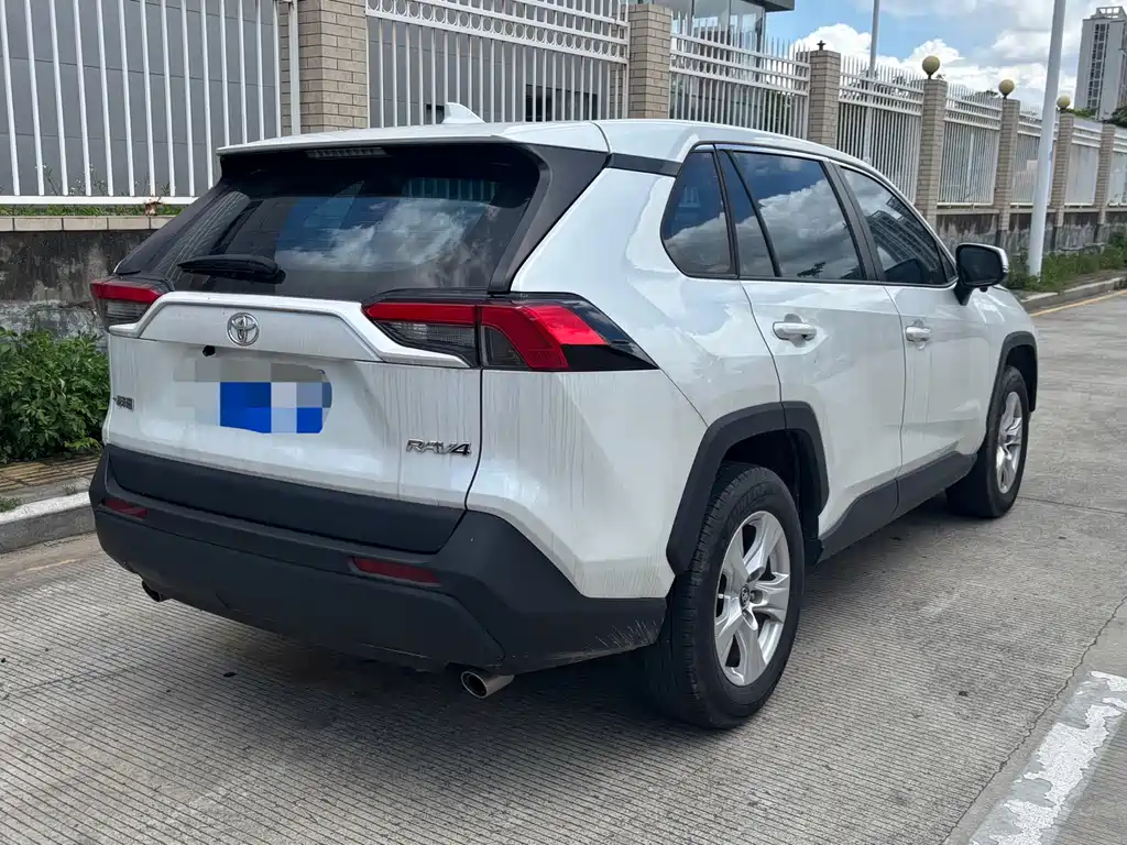 Toyota RAV4 2024