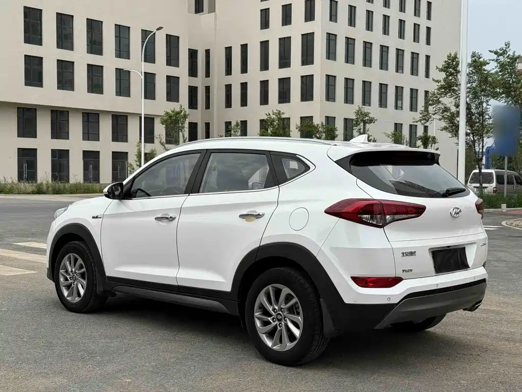 Hyundai Tucson 2017 — фото 6