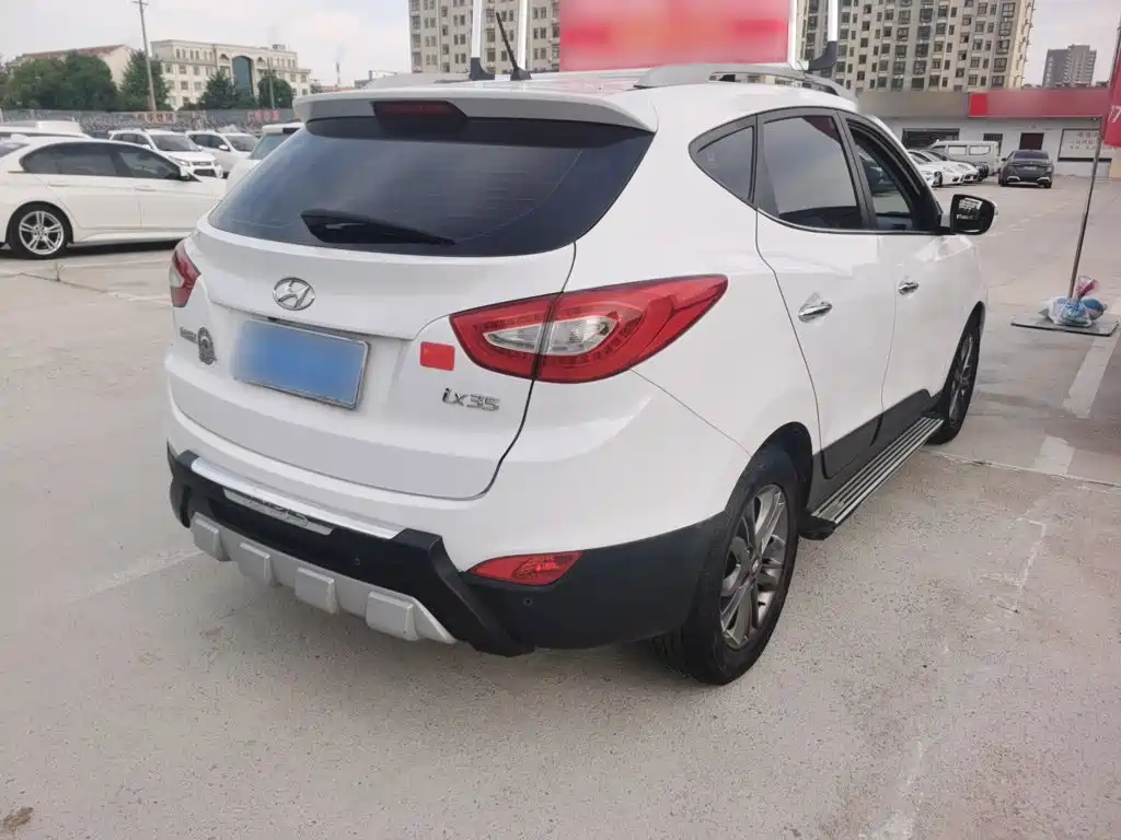 Hyundai ix35 2015 — фото 9