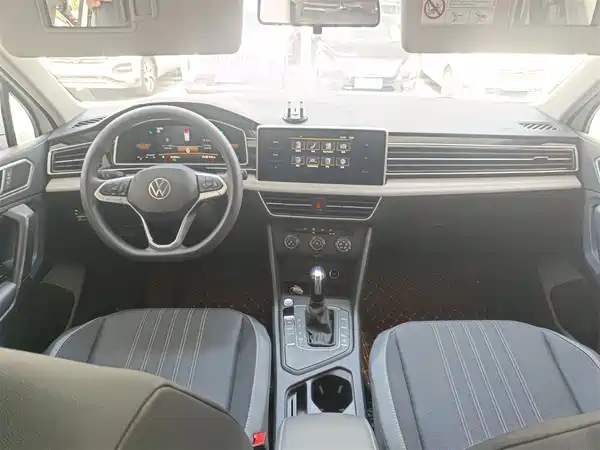 Volkswagen Tiguan L 2022