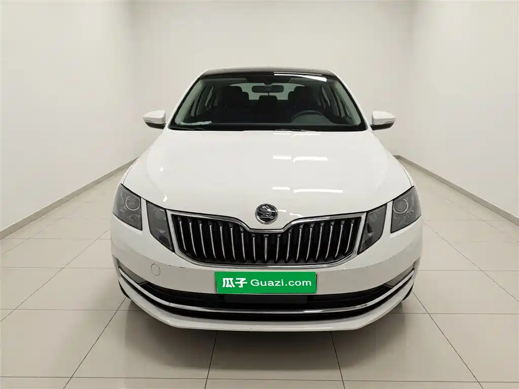 Skoda Octavia 2019 — фото 3