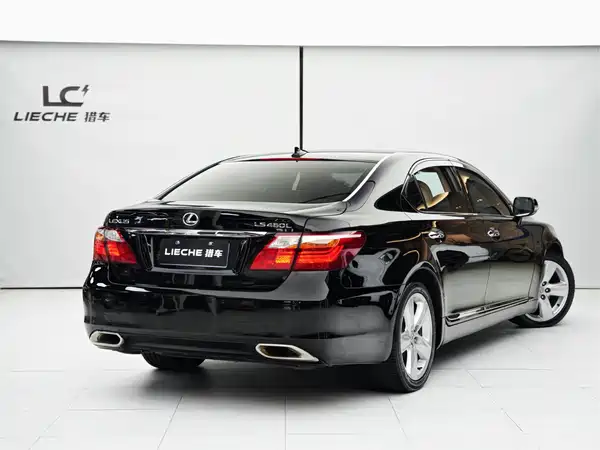 Lexus LS 2010
