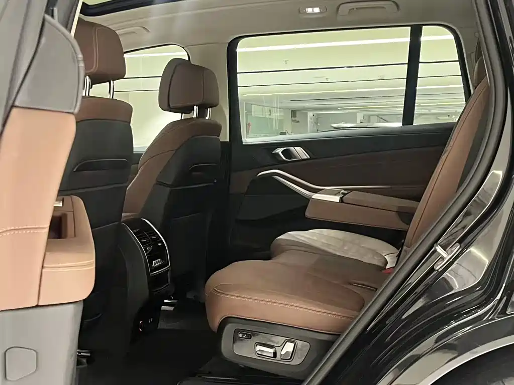 BMW X7 2019 — фото 20