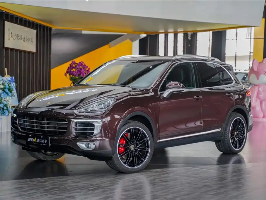 Porsche Cayenne 2015 — фото 1